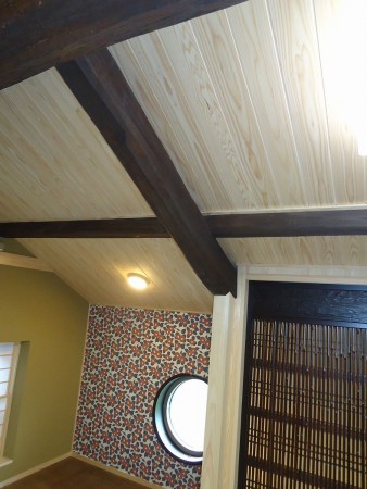 杉純白の羽目板