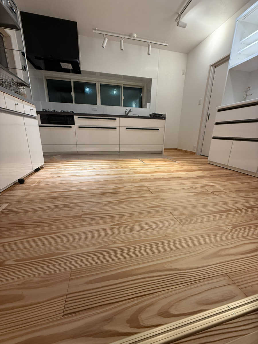 杉赤身うづくり床板