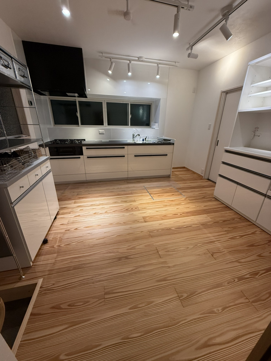 杉赤身うづくり床板